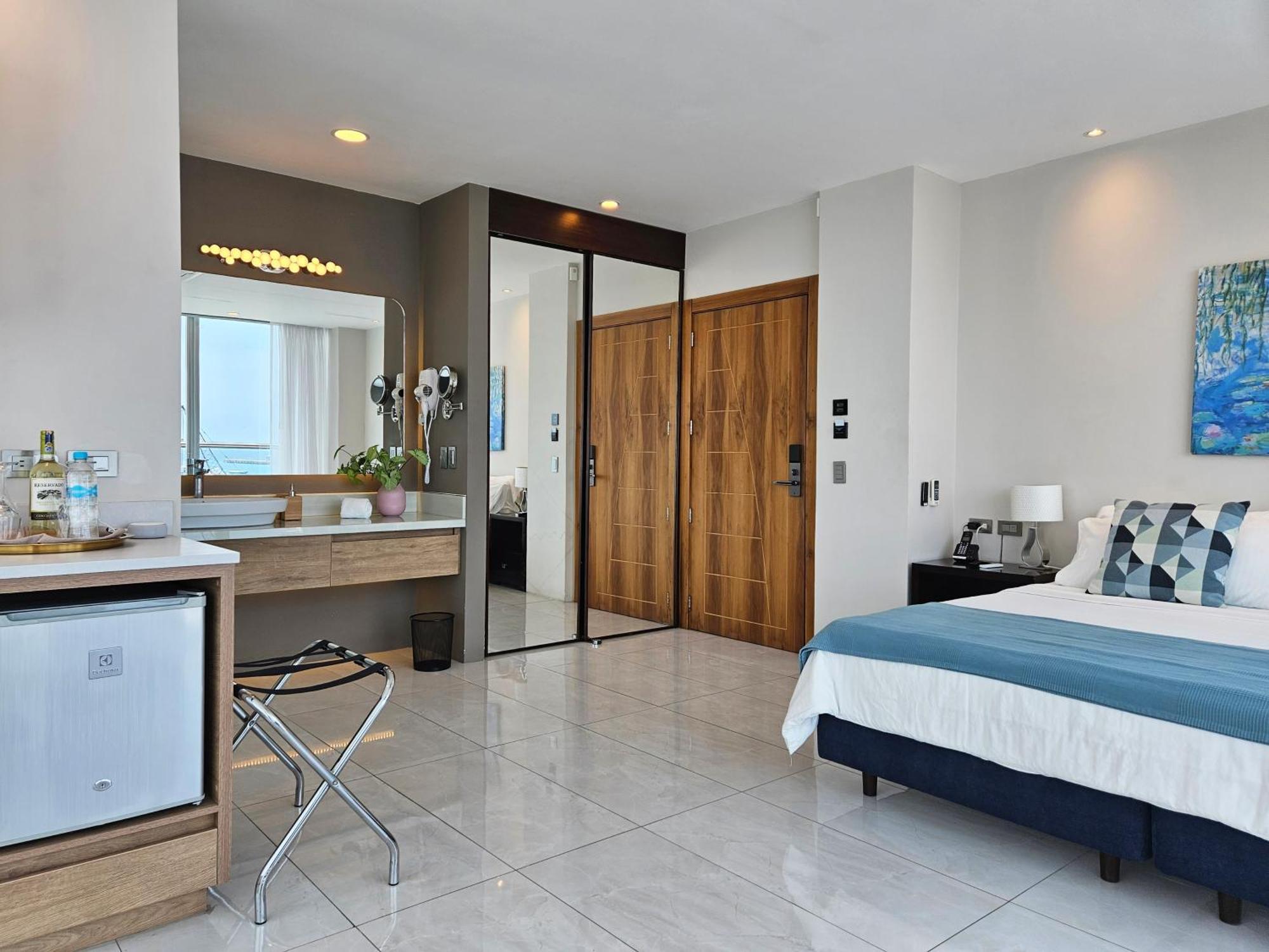 Hotel Perla Spondylus Manta Bagian luar foto