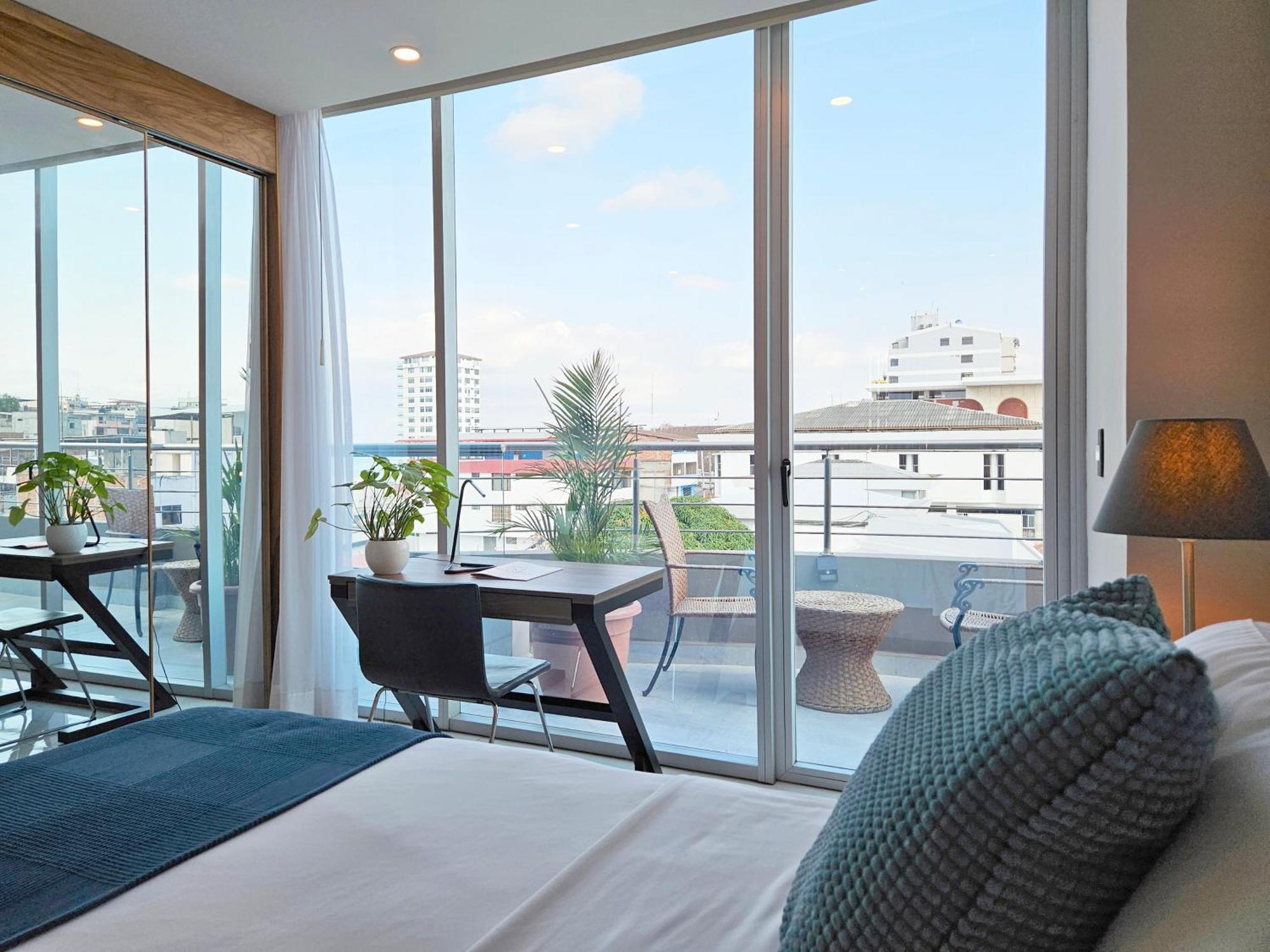 Hotel Perla Spondylus Manta Bagian luar foto