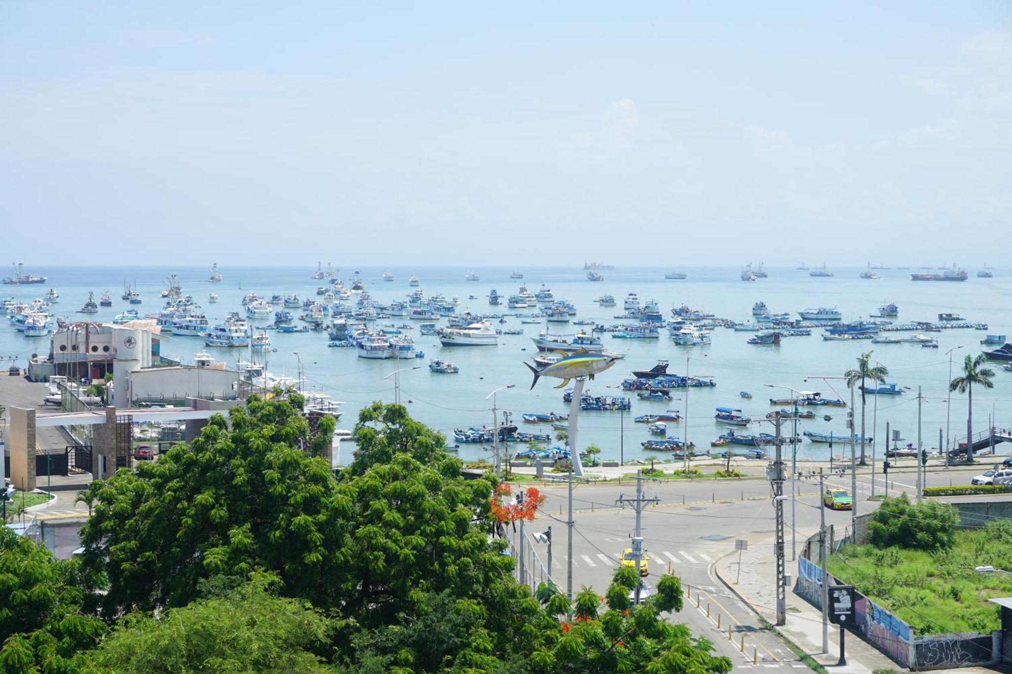 Hotel Perla Spondylus Manta Bagian luar foto